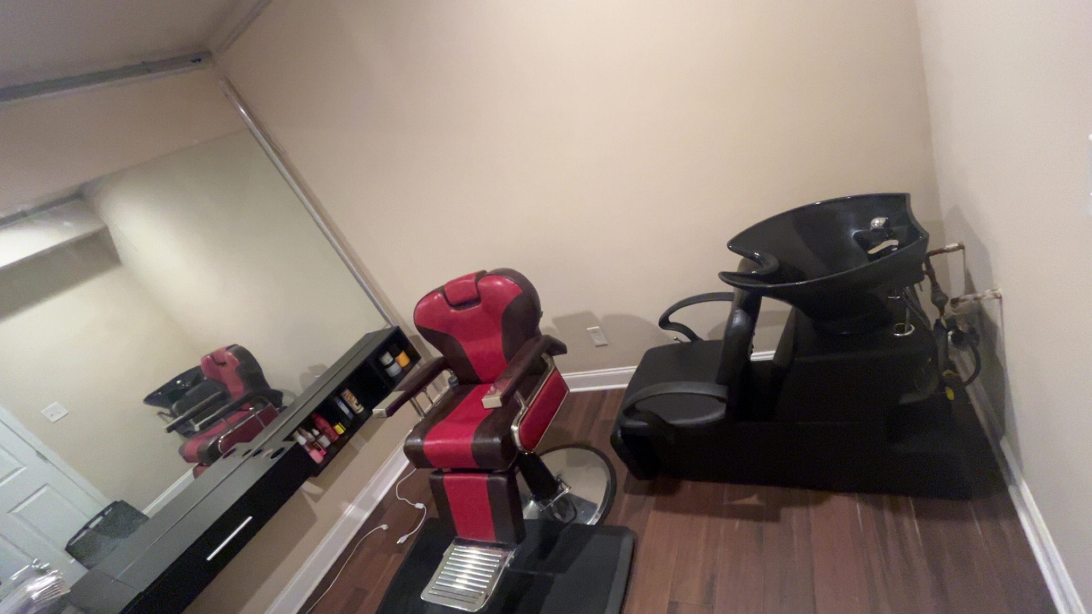 Luxury Looks studio view